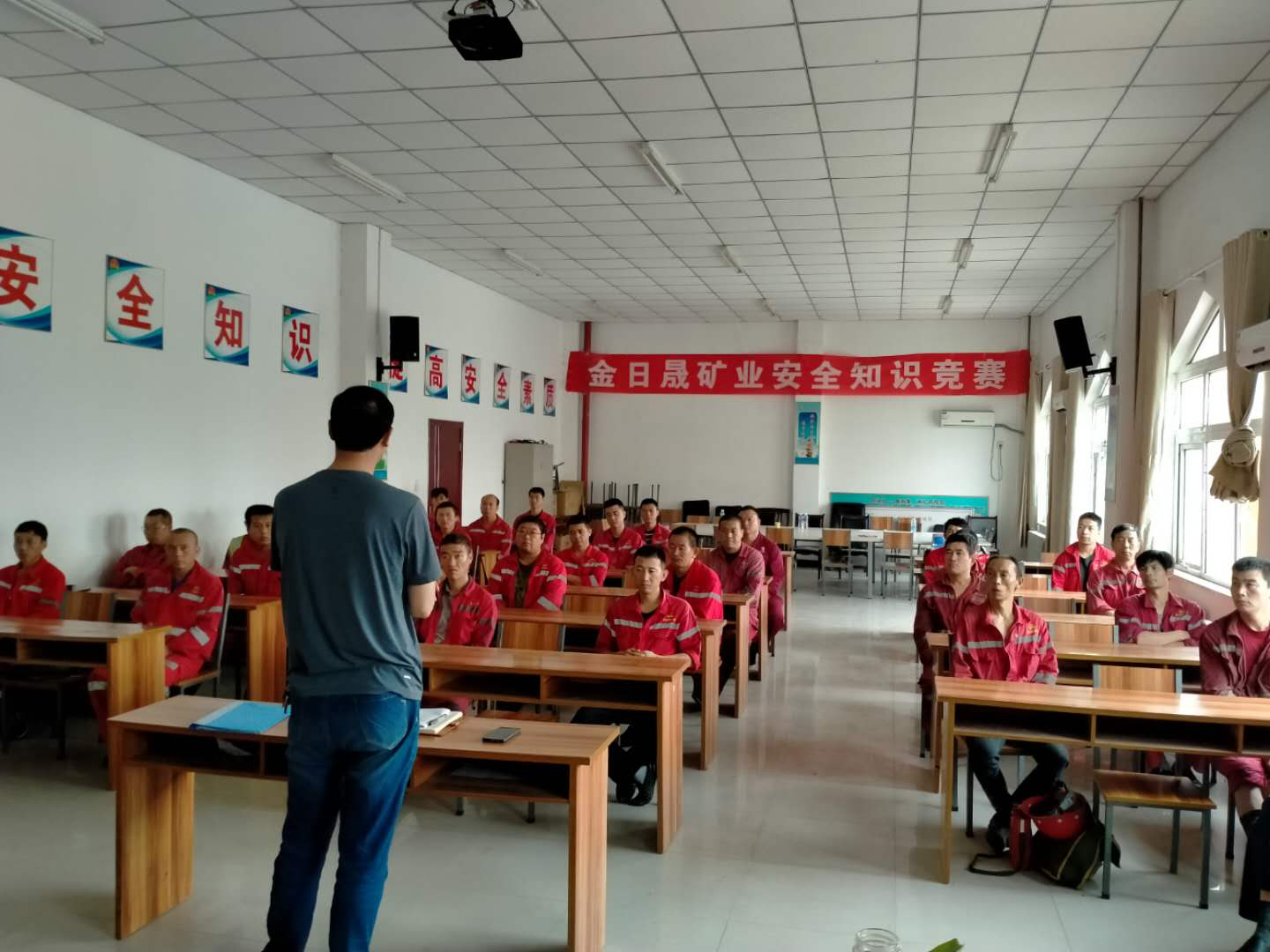 �����ɹ�˾��ץ�徲�ƶ���� Ϊ����������������ݻ���